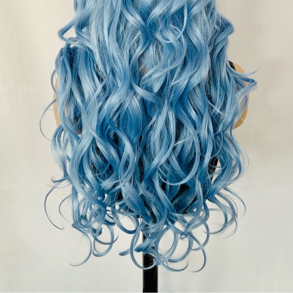 Very Pretty 28” Powder Blue Glueless Lace Front Premium Fiber Wig - Picture 12 of 12